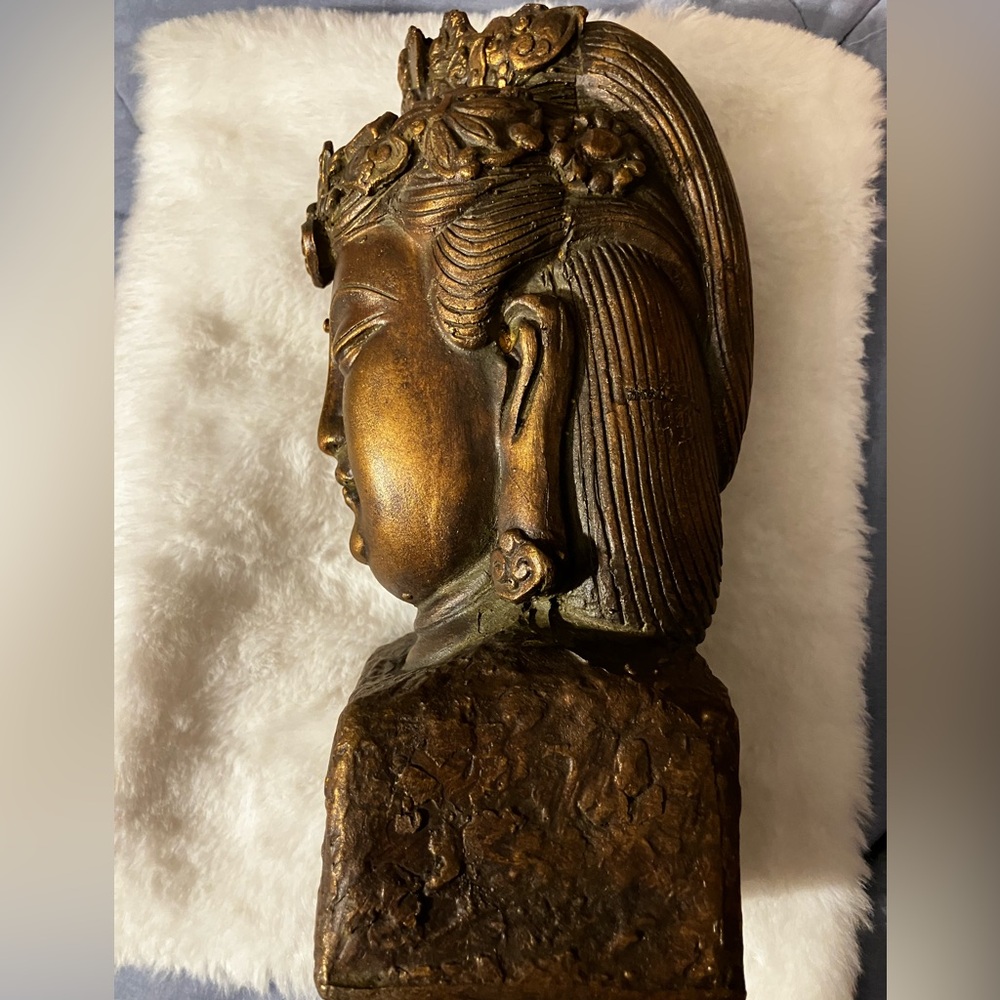 Quan Yin Sadak Bust - Picture 3 of 8